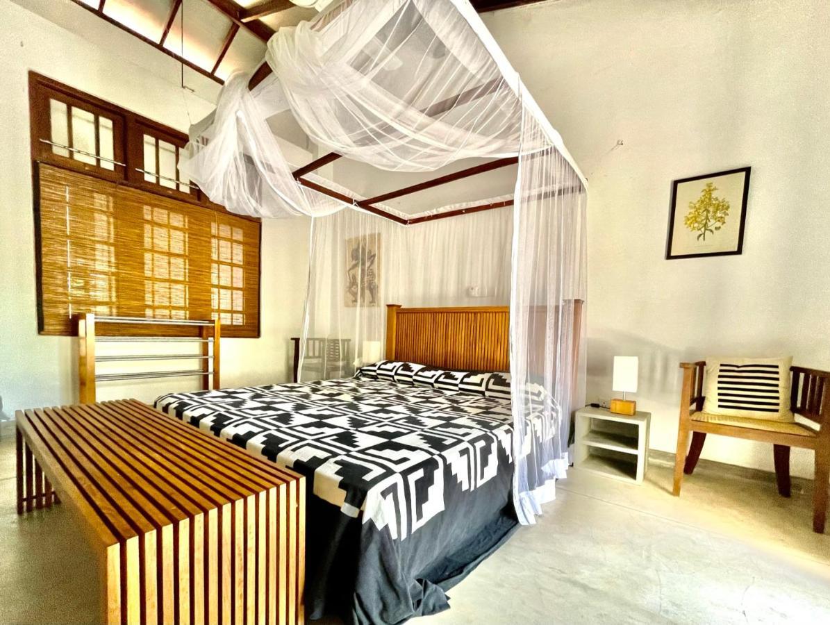 Isana Beach House Tangalle Exteriör bild