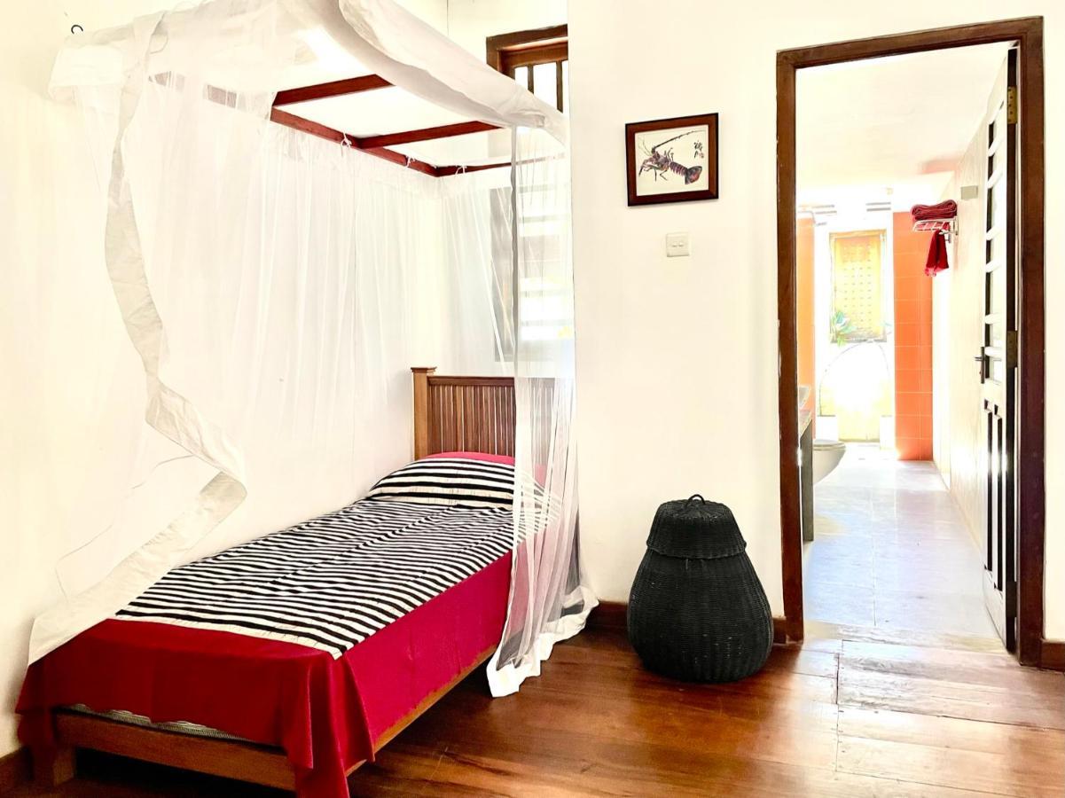 Isana Beach House Tangalle Exteriör bild