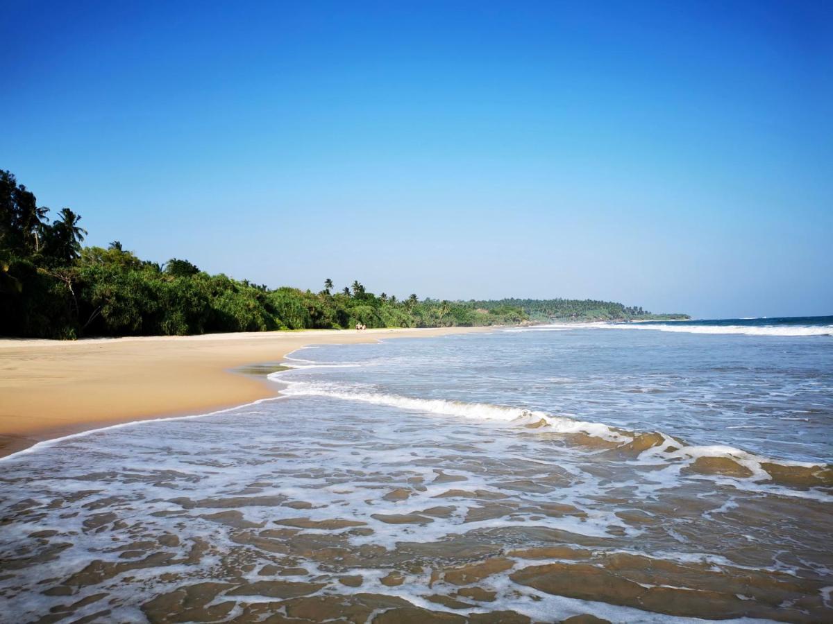 Isana Beach House Tangalle Exteriör bild