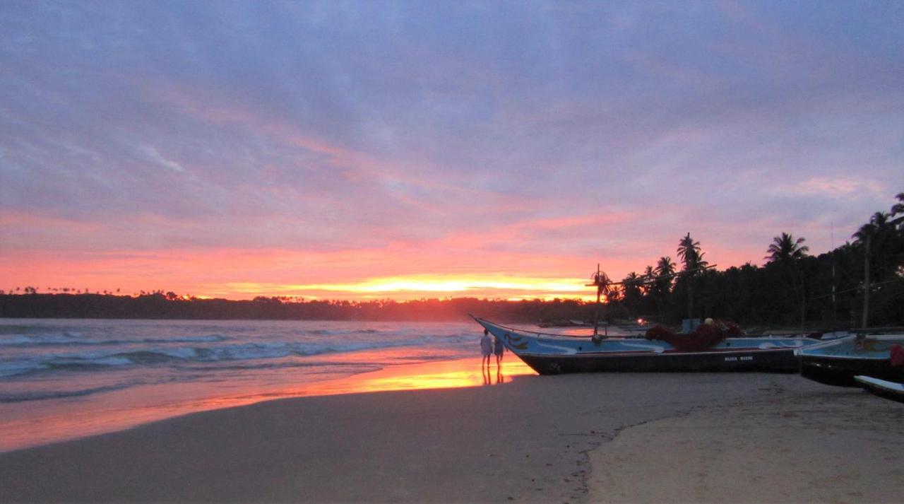 Isana Beach House Tangalle Exteriör bild