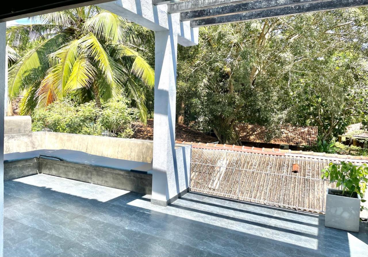 Isana Beach House Tangalle Exteriör bild