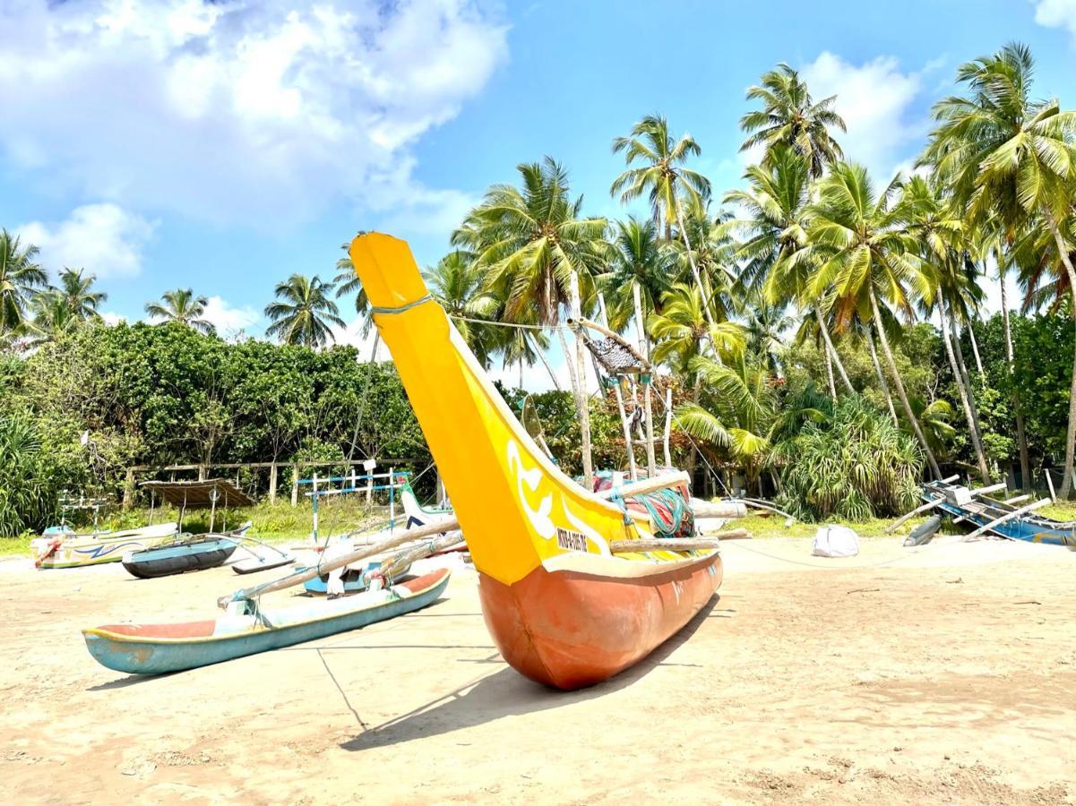 Isana Beach House Tangalle Exteriör bild