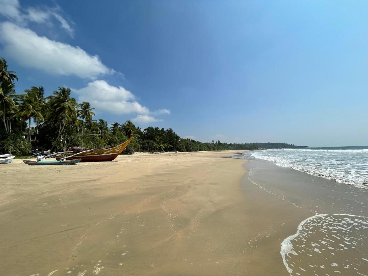 Isana Beach House Tangalle Exteriör bild