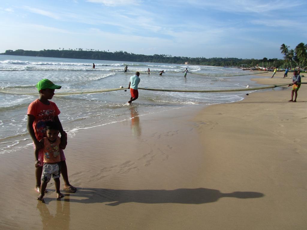 Isana Beach House Tangalle Exteriör bild